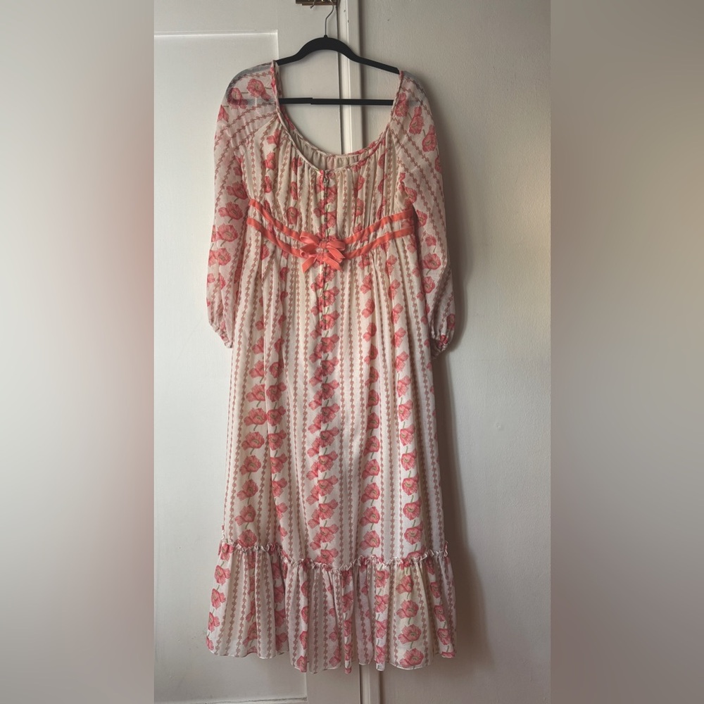 1970s Vintage Prairie Floral Midi Dress